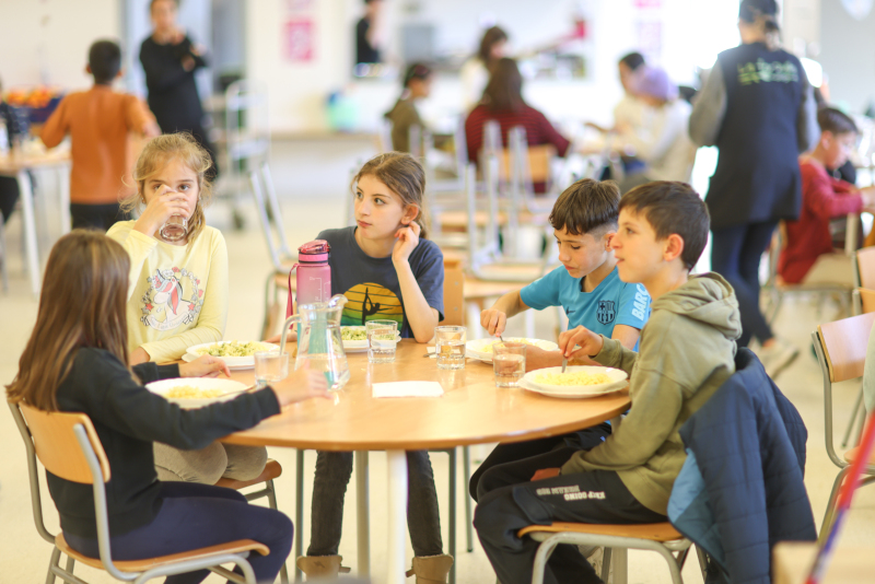 comedor-escolar-becas.jpg comedor-escolar-becas.jpg